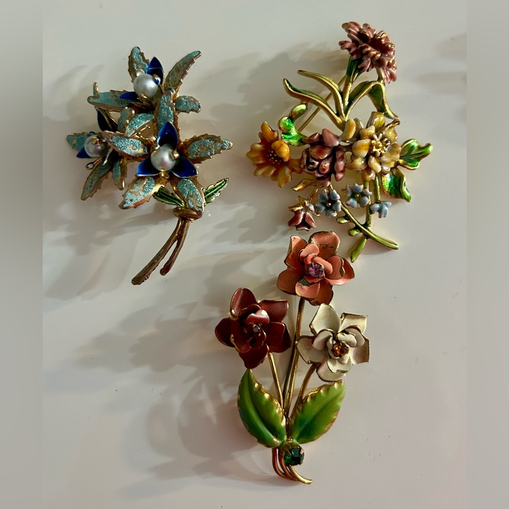 Vintage enamel Floral Enamel Brooch set marked Austria